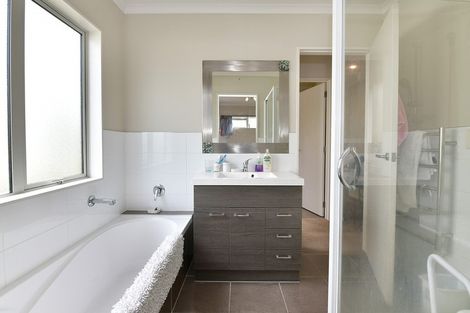 Photo of property in 3/140 Parkhurst Road, Parakai, 0830