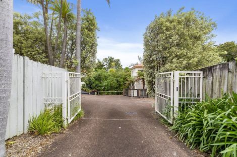 Photo of property in 2/13a Sandspit Road, Cockle Bay, Auckland, 2014