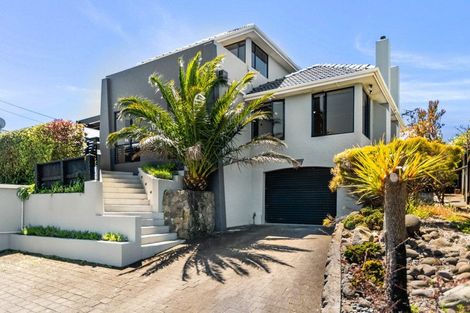 Photo of property in 49 Paynters Avenue, Strandon, New Plymouth, 4312