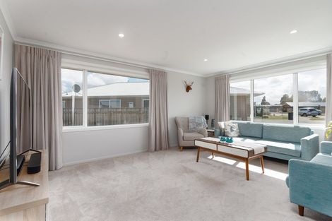 Photo of property in 14 Mervyn Brown Place, Solway, Masterton, 5810