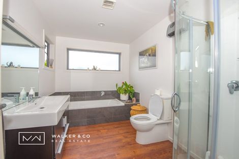 Photo of property in 29 Mcewen Crescent, Riverstone Terraces, Upper Hutt, 5018
