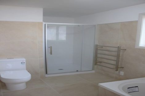 Photo of property in 74 Te Atatu Road, Te Atatu South, Auckland, 0610