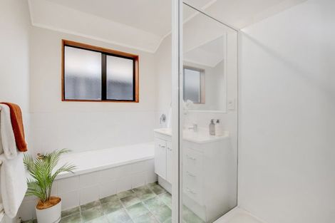 Photo of property in 4 Red Hibiscus Road, Stanmore Bay, Whangaparaoa, 0932