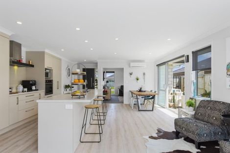 Photo of property in 41 Te Kio Crescent, Papamoa Beach, Papamoa, 3118