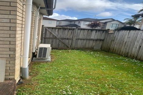 Photo of property in 22 Stamford Crescent, Flat Bush, Auckland, 2019