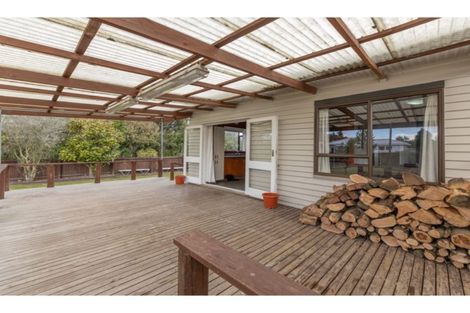 Photo of property in 23 Cross Street, Coalgate, 7673