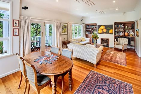 Photo of property in 11 Kinross Street, Kelburn, Wellington, 6012