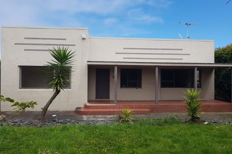Photo of property in 37 Pakuranga Road, Pakuranga, Auckland, 2010