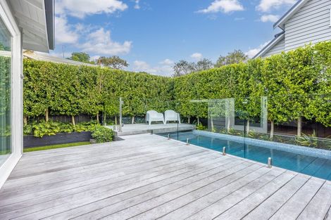 Photo of property in 16 Warwick Street, Morningside, Auckland, 1022