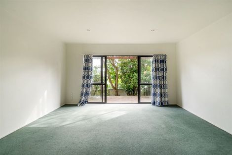 Photo of property in 11/44 Fields Parade, Oteha, Auckland, 0632