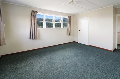Photo of property in 10/8 Compton Crescent, Taita, Lower Hutt, 5011