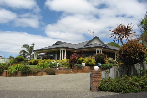 Photo of property in 13 Phillip Street, Pukekohe, 2120