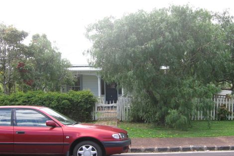 Photo of property in 8 St Leonards Road, Devonport, Auckland, 0624