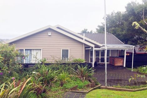 Photo of property in 121 West Harbour Drive, West Harbour, Auckland, 0618