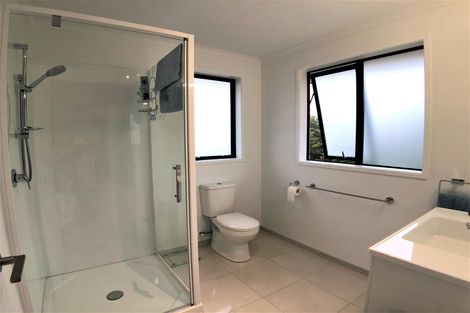 Photo of property in 33 Amsharlo Drive, Kerikeri, 0230