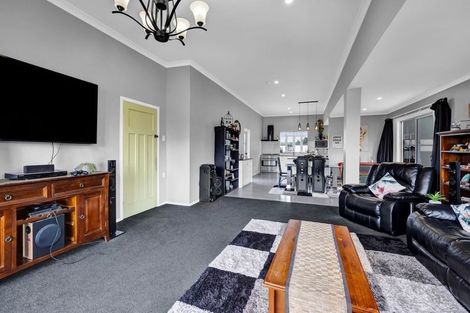 Photo of property in 11 Preston Street, Eltham, 4322