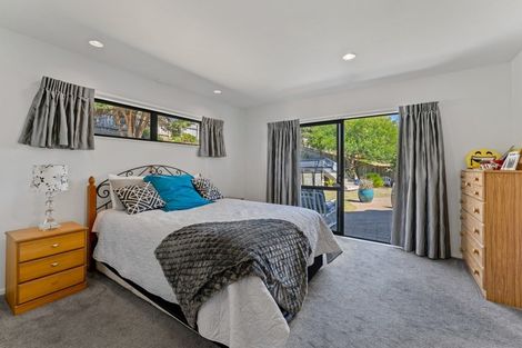 Photo of property in 37 Realm Drive, Paraparaumu, 5032