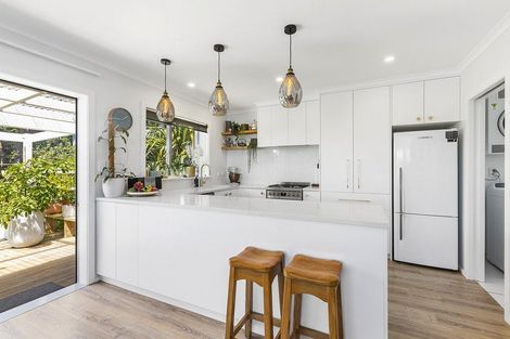 Photo of property in 7 Quinn Grove, Ranui, Porirua, 5024