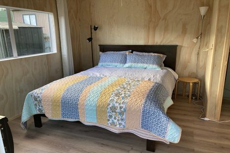 Photo of property in 10 Te Mara Place, Merrilands, New Plymouth, 4312