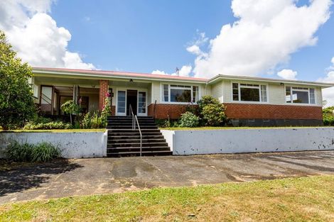 Photo of property in 90 Oxford Road, Okato, 4335