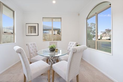 Photo of property in 38 Semillon Avenue, Henderson, Auckland, 0612