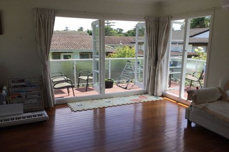 Photo of property in 1/189 Lake Road, Belmont, Auckland, 0622