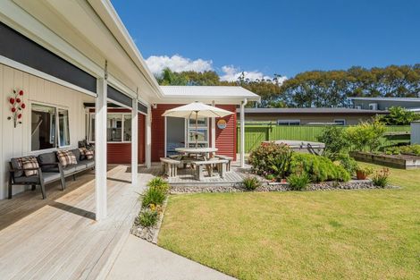 Photo of property in 24 Wells Place, Whitianga, 3510