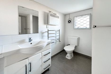 Photo of property in 39 Beaumonts Way, Manurewa, Auckland, 2102