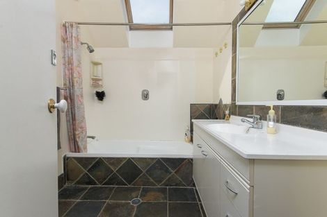 Photo of property in 80b Kayes Road, Pukekohe, 2120