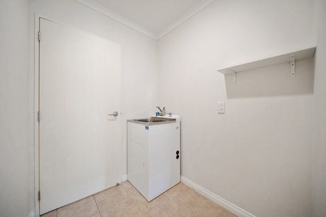 Photo of property in 25 Brooke Ridge Rise, East Tamaki Heights, Auckland, 2016