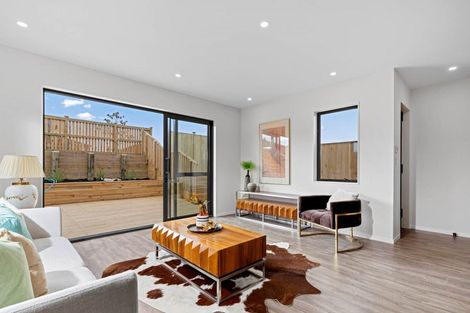 Photo of property in 41 Sunnyheights Road, Orewa, 0931