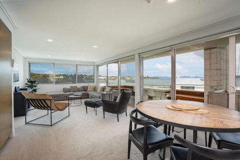 Photo of property in 225 Lake Terrace, Waipahihi, Taupo, 3330