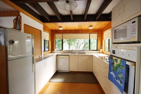 Photo of property in 128 Oratia Place, Onemana, Whangamata, 3691