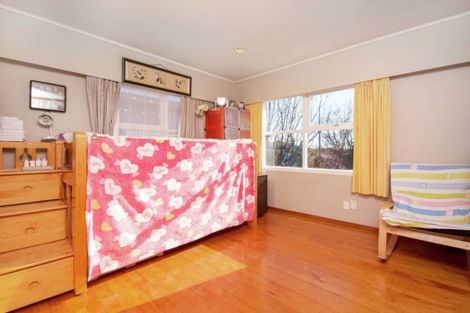 Photo of property in 77 Macleans Road, Bucklands Beach, Auckland, 2014