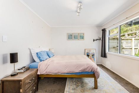 Photo of property in 7 Krishna Way, Khandallah, Wellington, 6035