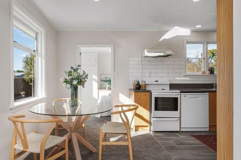 Photo of property in 12 Wildwood Avenue, Wainoni, Christchurch, 8061