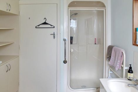 Photo of property in 12 Saint Albans Avenue, Hokowhitu, Palmerston North, 4410