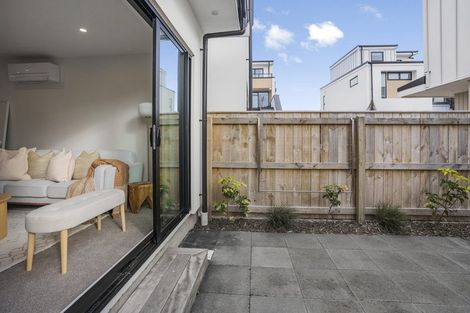 Photo of property in 16/10 Pascoe Avenue, Paremata, Porirua, 5026