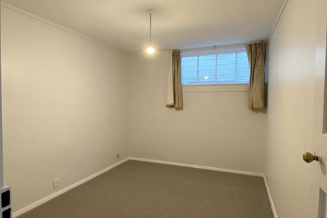 Photo of property in 98 Rolleston Street, Mount Cook, Wellington, 6021