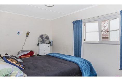 Photo of property in 118 Whangaparaoa Road, Red Beach, 0932
