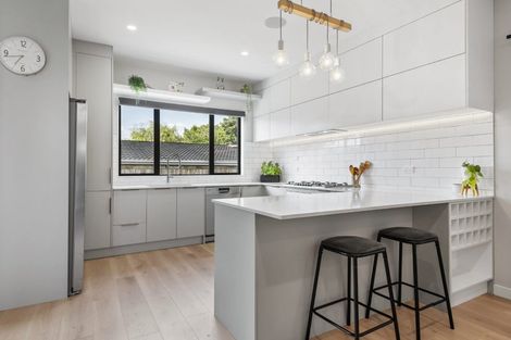 Photo of property in 9c Totara Grove, Hillcrest, Auckland, 0627