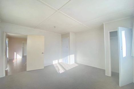 Photo of property in 118 Rathgar Road, Henderson, Auckland, 0610