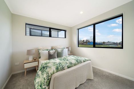 Photo of property in 11a Ballial Place, West Harbour, Auckland, 0618