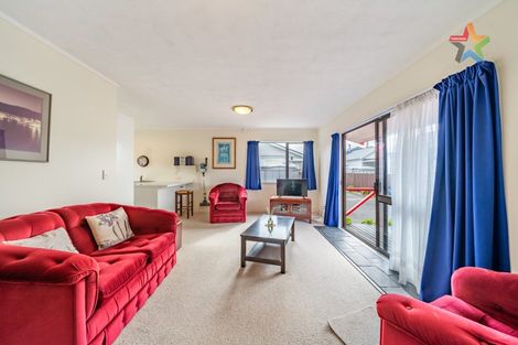 Photo of property in 2/37 Leighton Avenue, Waiwhetu, Lower Hutt, 5010