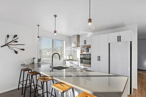 Photo of property in 23 Tarata Grove, Lansdowne, Masterton, 5810