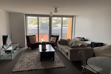 Photo of property in 1/2 Torrens Terrace, Mount Cook, Wellington, 6011