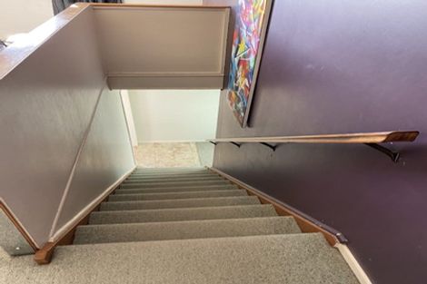 Photo of property in 32 Colchester Crescent, Newlands, Wellington, 6037