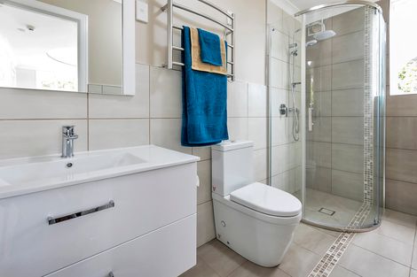 Photo of property in 1084 Scenic Drive North, Swanson, Auckland, 0816