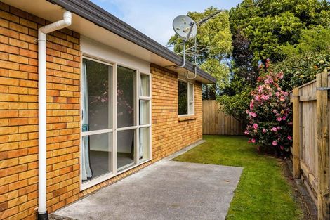 Photo of property in 1 Manse Street, Hawera, 4610