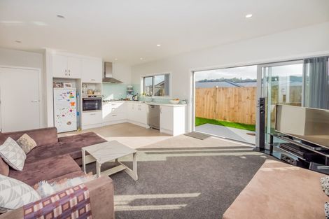 Photo of property in 10 Tilly Lane, Huapai, Kumeu, 0810